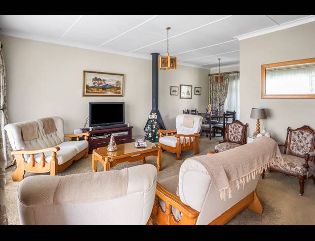 3 BEDROOM HOUSE FOR SALE IN BEACON BAY